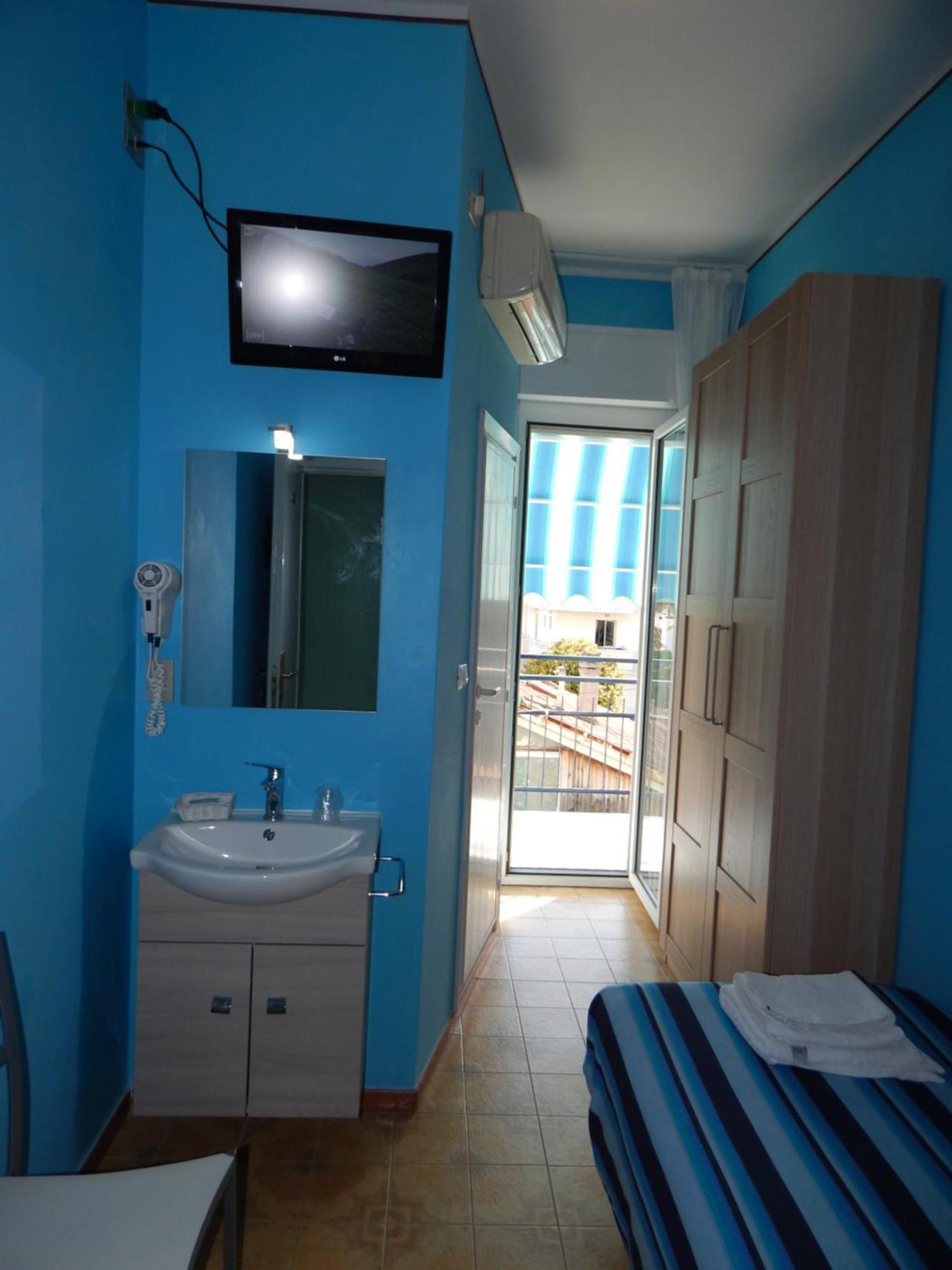 Hotel Vera ริชชิโอเน ภายนอก รูปภาพ